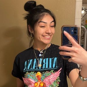 Meet your Posher, Ivy